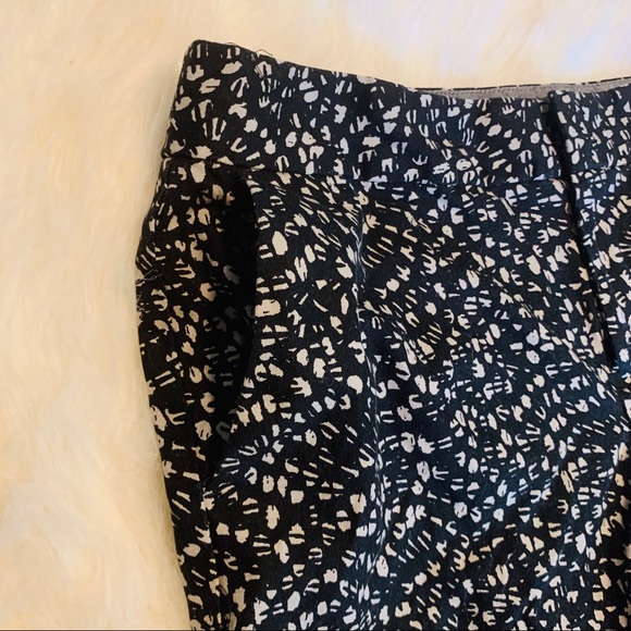 Banana Republic Shorts - Picture 2 of 3